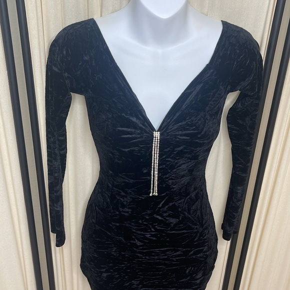 ELEGANT COCKTAIL VELOUR MINI DRESS WITH FALLING RHINESTONES SIZE SMALL - Picture 5 of 11